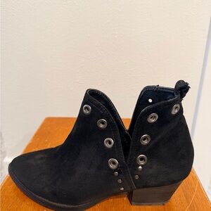 Elegant Black Suede Ankle Booties